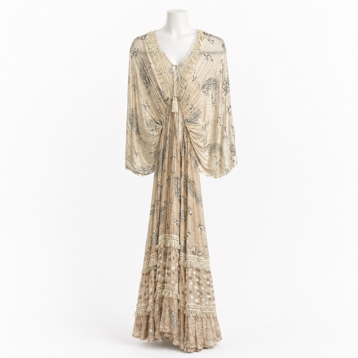 Style 10564, photo 4, on a white mannequin