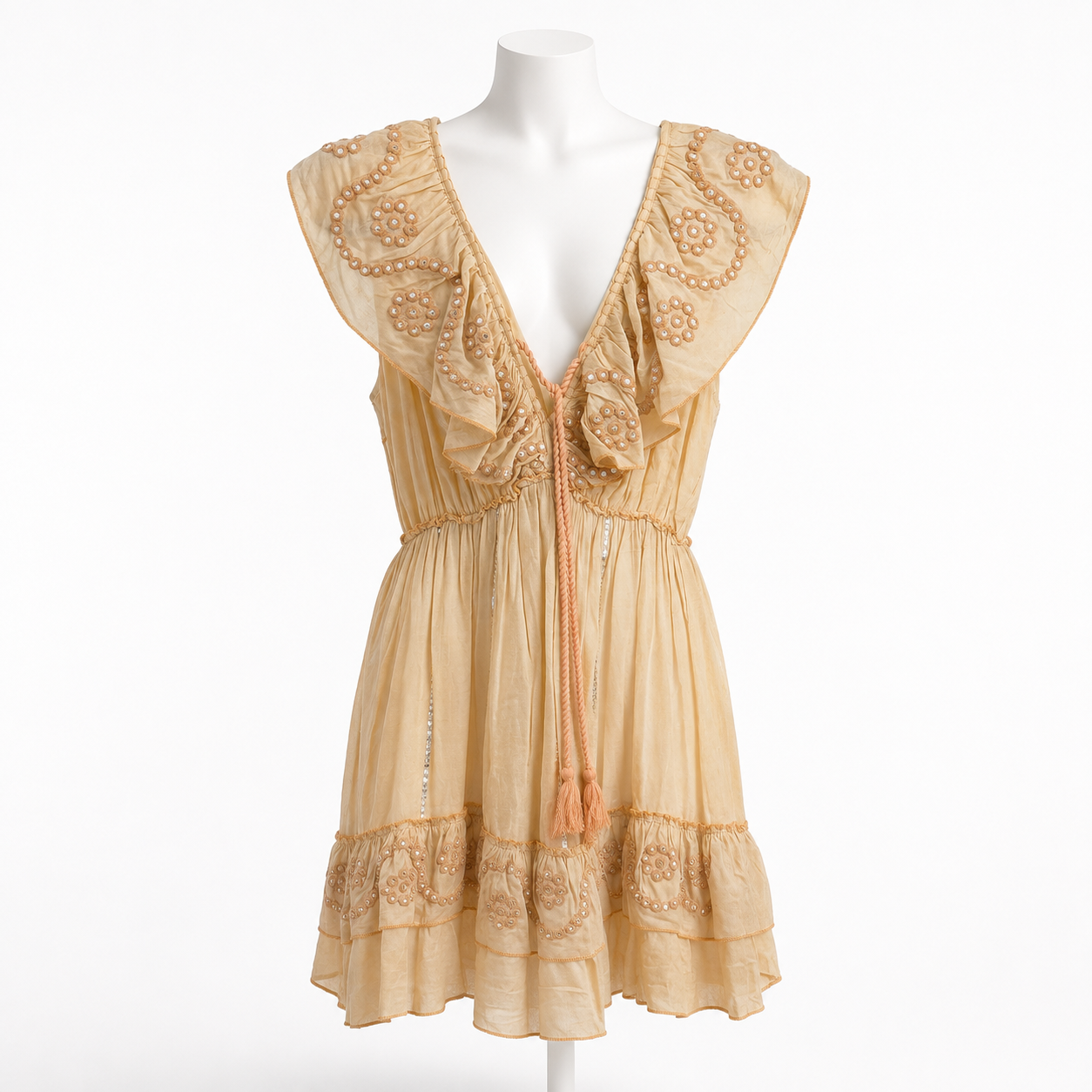 Style 10890, photo 1, on a white mannequin