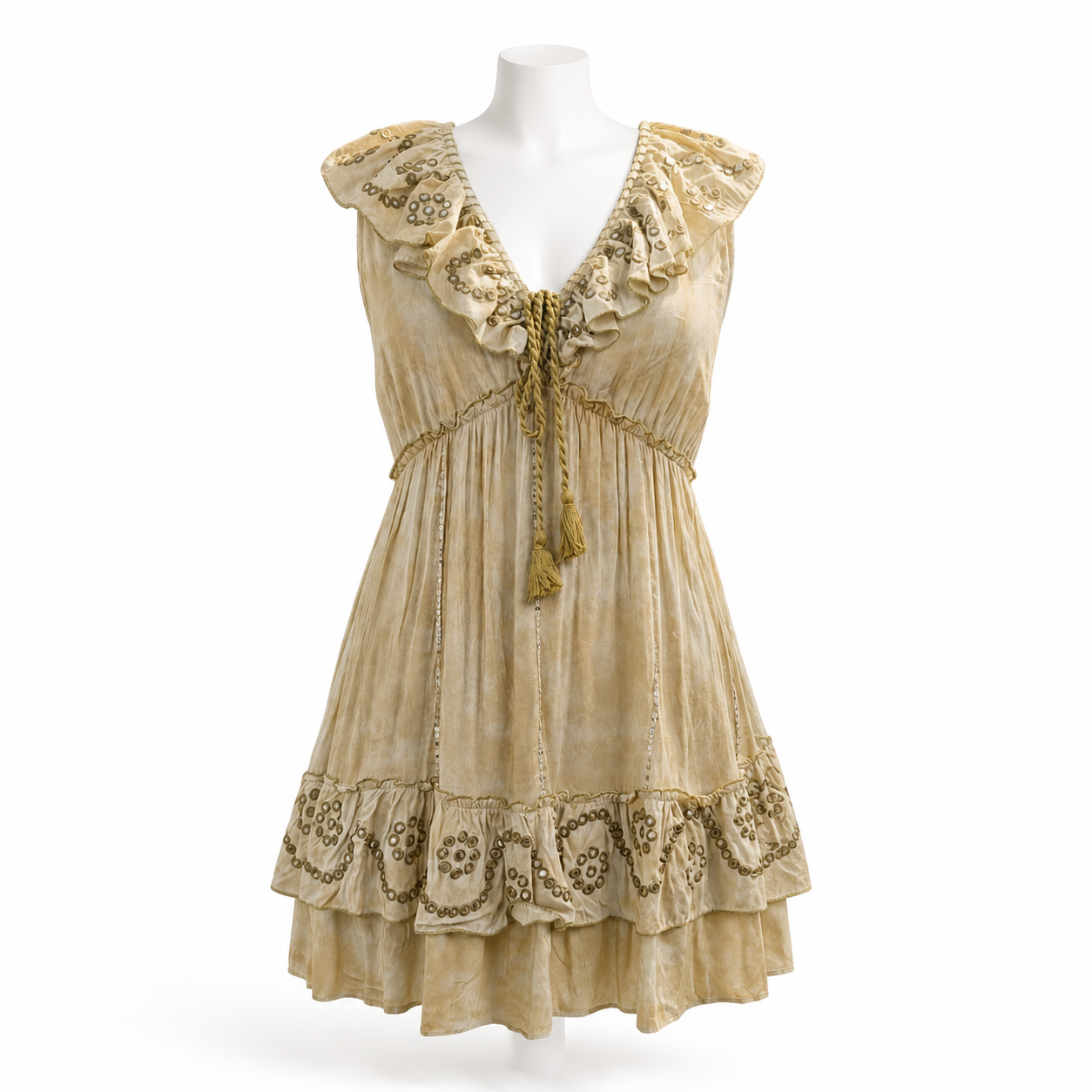 Style 10890 garment on a white mannequin