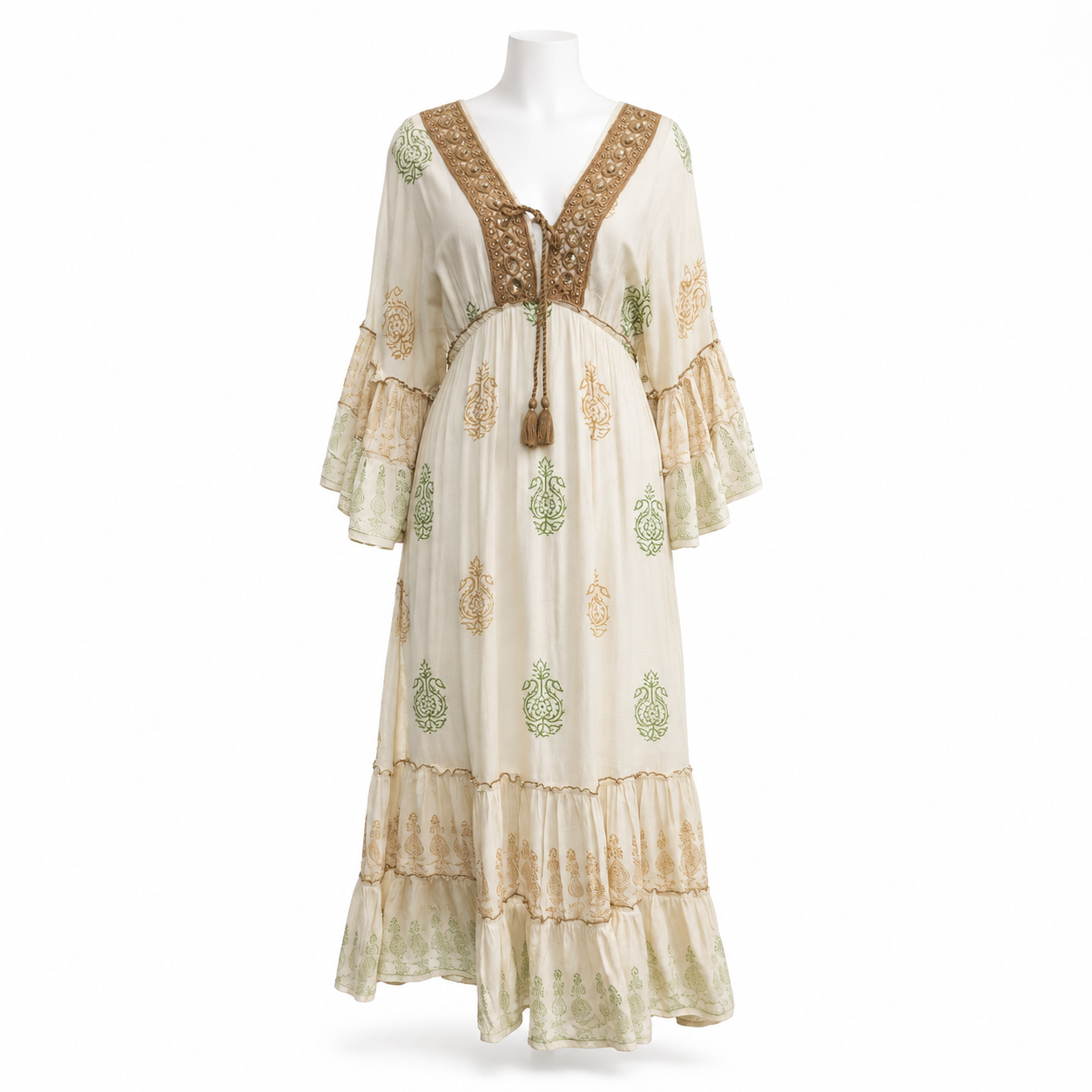 Style 10996 garment on a white mannequin