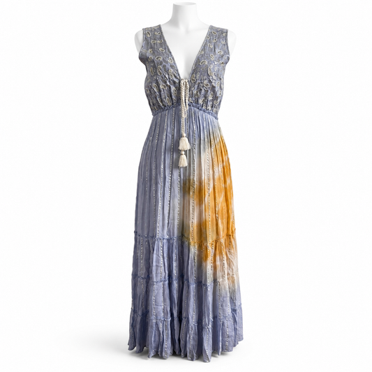 Style 11021, photo 1, on a white mannequin