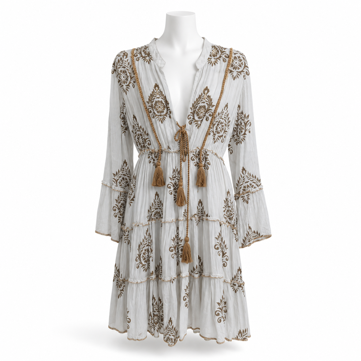 Style 11031, photo 2, on a white mannequin