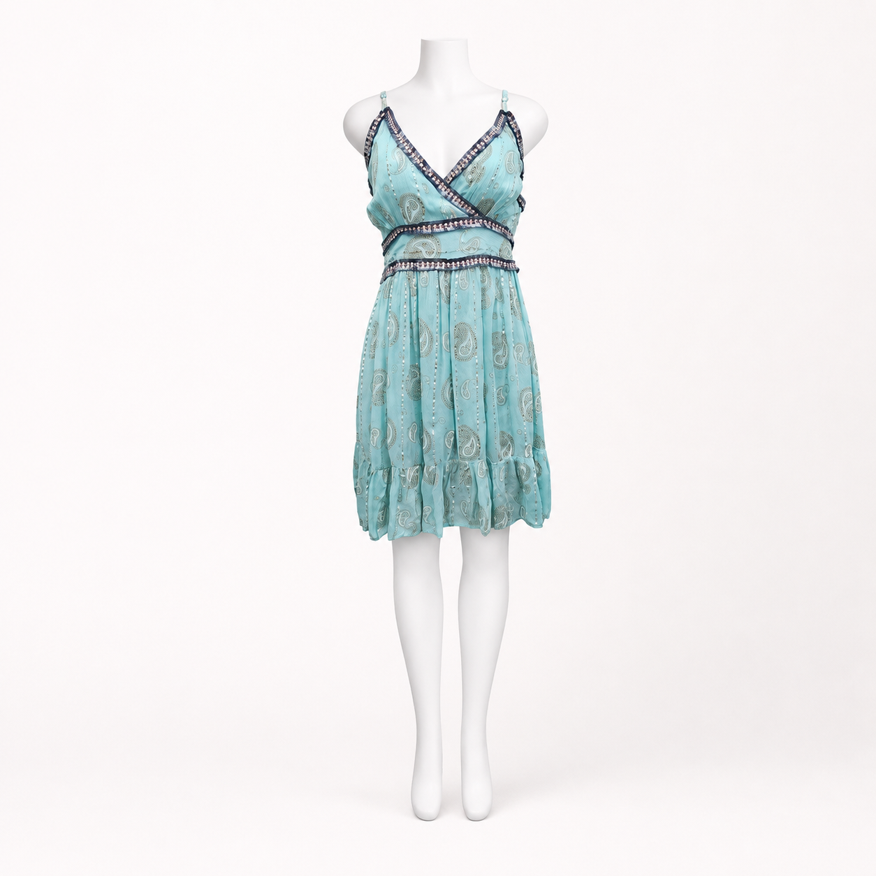 Style Z 117, photo 2, on a white mannequin