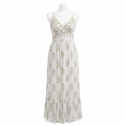 Style Z 132 garment on a white mannequin